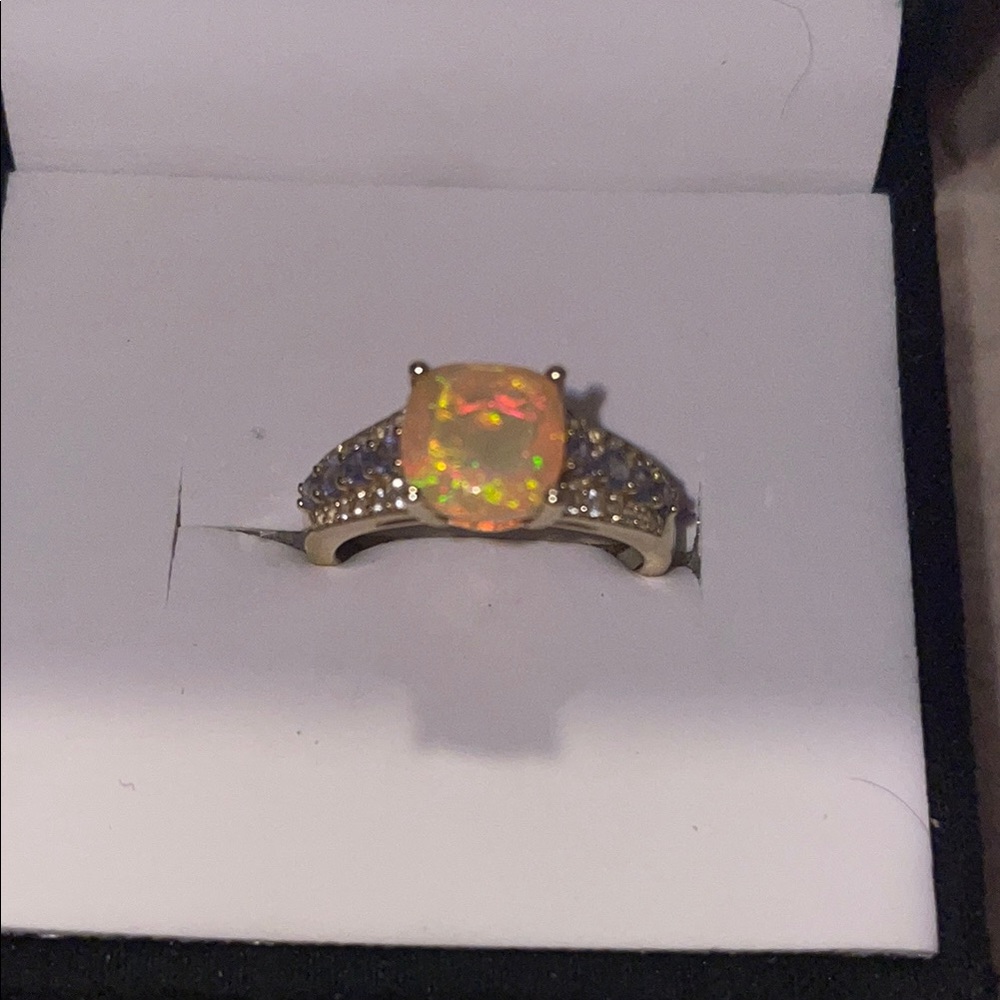 Elegant Gold 10 K Opal  &. Tanzanite Size 7 Ring